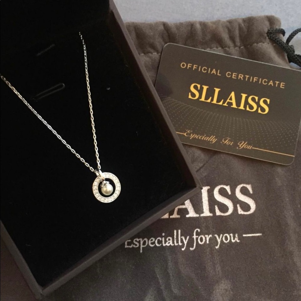 Circle Pearl Pendant Necklace for Women Silver crafted in 14k Gold Swarovski